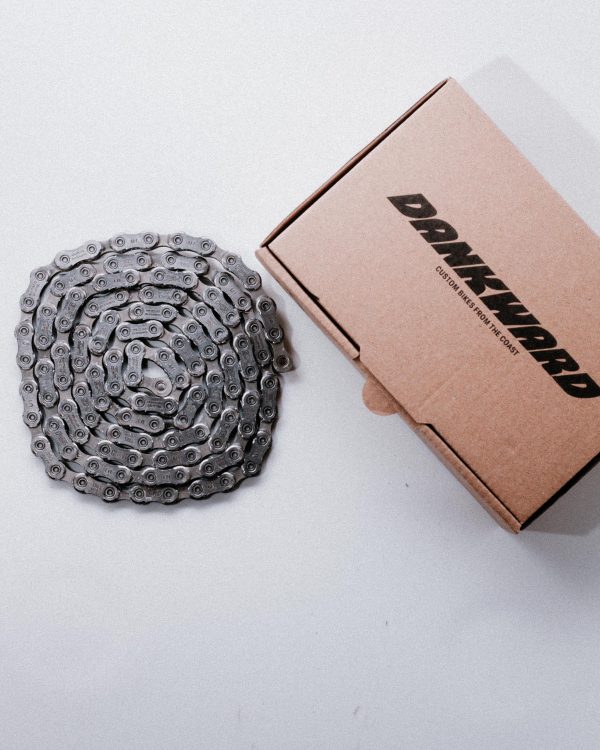 Chain waxed by DANKWARD including cardboard packaging with DANKWARD logo
