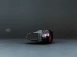 Halterung mit montiertem Garmin Varia Rücklicht in der Oberansicht