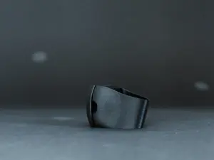 Seitliche Ansicht der Halterung für Garmin Varia Radar