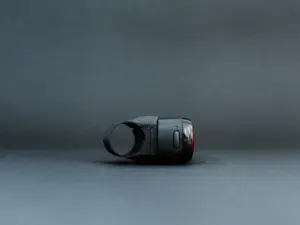 Halterung mit montiertem Wahoo TRACKR RADAR in der Oberansicht