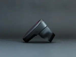 Halterung mit Wahoo TRACKR RADAR in der Seitenansicht