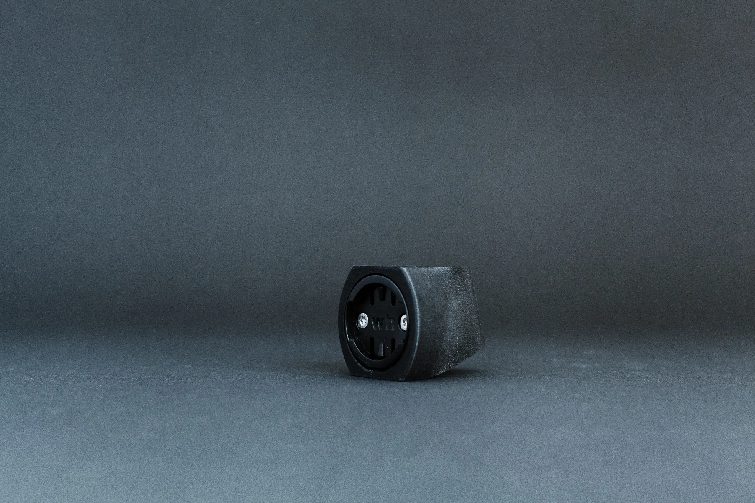 Seitliche Ansicht der Halterung für Wahoo TRACKR RADAR